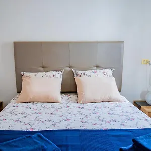 https://sea-breeze-35510.in-canary-islands.com